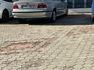 BMW 5 Series foto 3