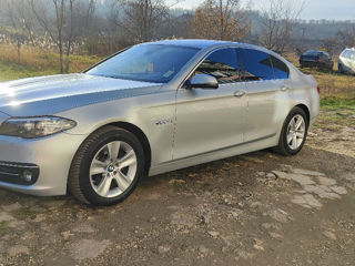 BMW 5 Series foto 5