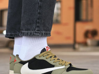 Nike Air Jordan 1 Low OG Traviss Scott Olive foto 4