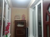 Vind urgent apartament 3 camere,pret negociabil. Contact foto 2