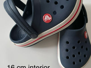 Crocs mar 25 foto 2