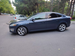 Ford Mondeo foto 2