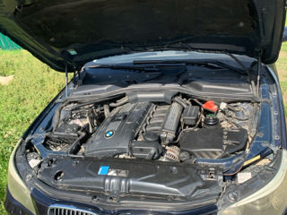 BMW 5 Series foto 3