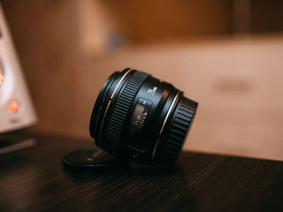 Canon EF 28mm f1.8 USM foto 1
