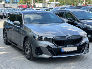 BMW 5 Series foto 4