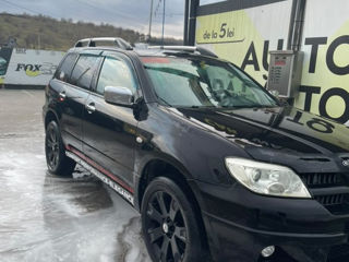 Mitsubishi Outlander foto 3