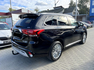 Mitsubishi Outlander foto 4