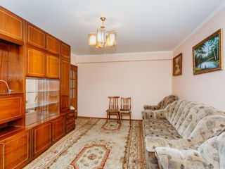 Apartament cu 3 camere, 74 m², Poșta Veche, Chișinău foto 3
