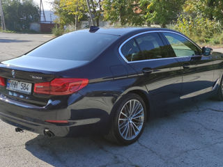 BMW 5 Series foto 3