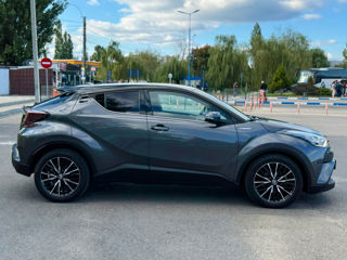 Toyota C-HR foto 4