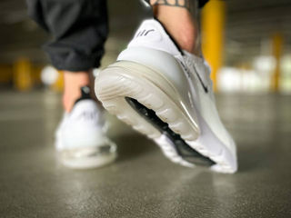 Nike Air Max 270 White/Black Unisex foto 10