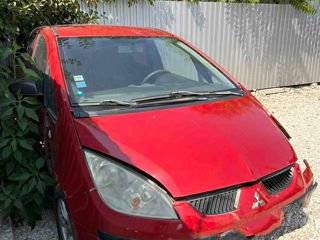 Mitsubishi Colt. На Зап части foto 1