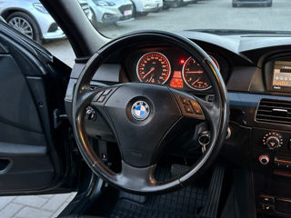 BMW 5 Series foto 10