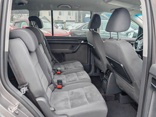 Volkswagen Touran foto 12