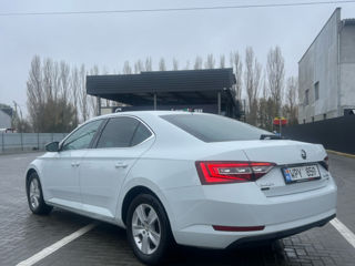 Skoda Superb foto 3