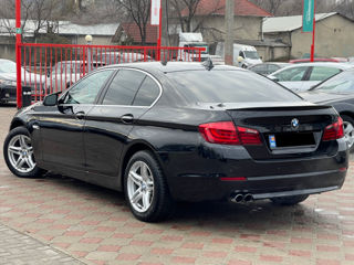 BMW 5 Series foto 3