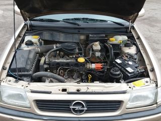 Opel Astra foto 8