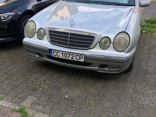 Mercedes E-Class foto 2