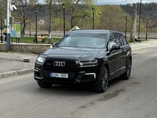 Audi Q7 e-tron