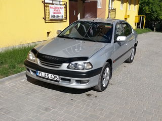 Toyota Avensis foto 4