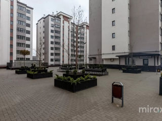 Apartament cu 2 camere, 76 m², Buiucani, Chișinău