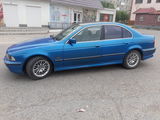 BMW 5 Series foto 4