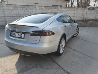 Tesla Model S foto 3