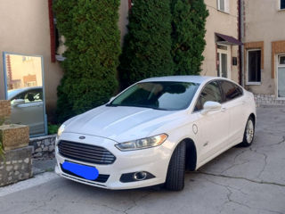 Ford Fusion foto 2