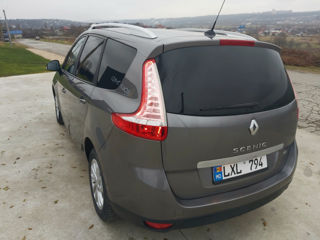 Renault Grand Scenic foto 2