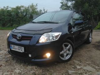 Toyota Auris foto 1