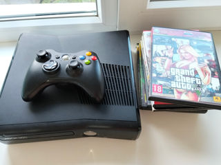 xbox 360s+joystick+8 jocuri