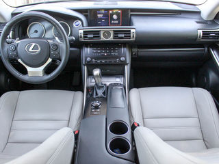 Lexus IS Series foto 7