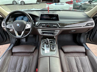 BMW 7 Series foto 9