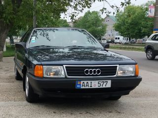 Audi 100 foto 1