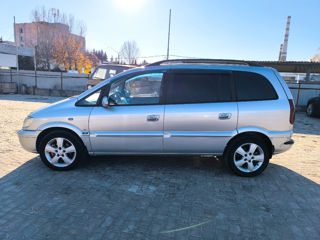 Opel Zafira foto 4