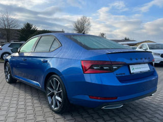 Skoda Superb foto 2