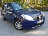 Dacia Sandero foto 1