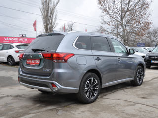 Mitsubishi Outlander foto 4