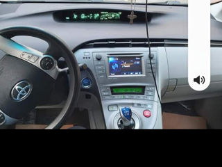 Toyota Prius фото 1