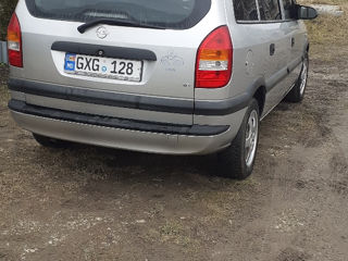 Opel Zafira foto 3