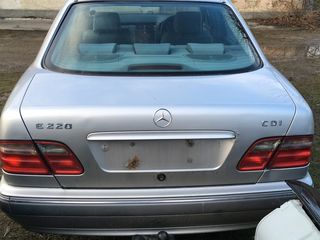 Mercedes E Class foto 3