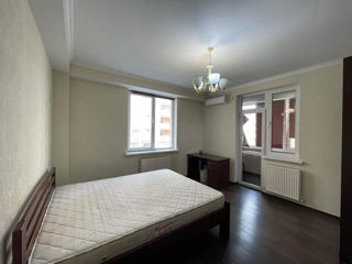 Apartament cu 2 camere, 75 m², Centru, Chișinău foto 4