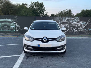 Renault Megane foto 2