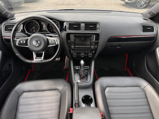 Volkswagen Jetta foto 5