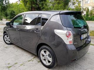 Toyota Verso foto 3