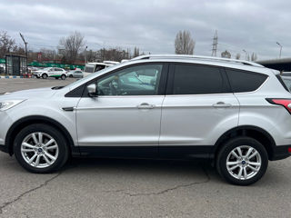 Ford Kuga foto 2