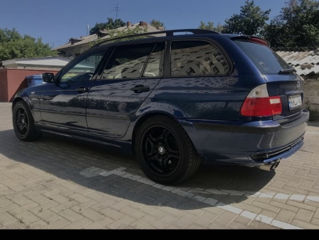 BMW 3 Series Touring foto 8