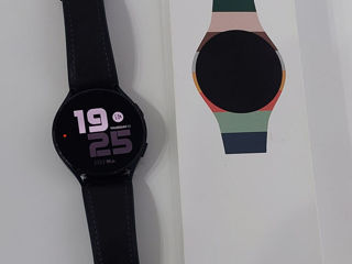 samsung galaxy watch 4 44mm olive foto 1