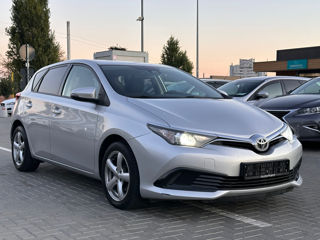 Toyota Auris foto 2