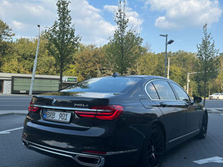 BMW 7 Series foto 3